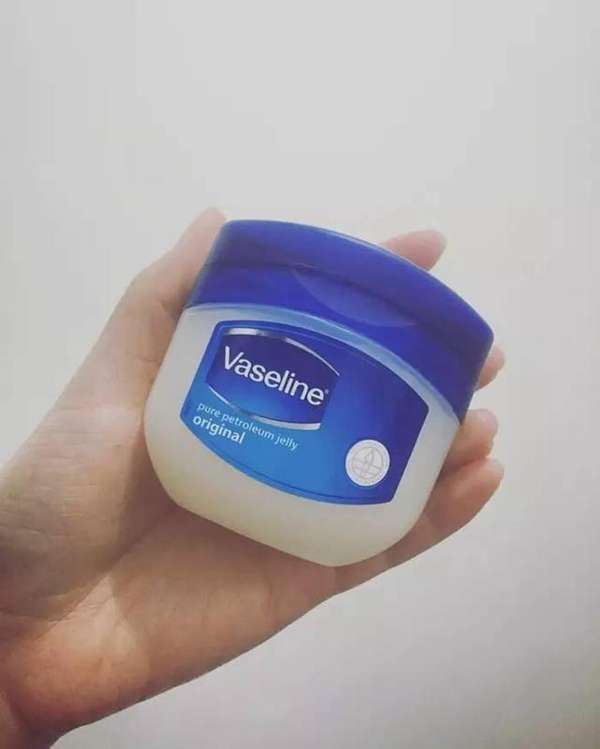 万能的凡士林，堪称护肤界的扛把子