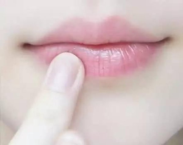 万能的凡士林，堪称护肤界的扛把子