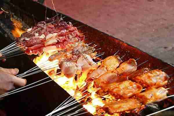 做烧烤需要什么(分享野外烧烤材料清单全指南)