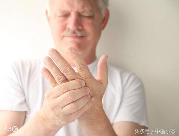 脚麻是什么原因造成的(一定要小心这些大问题)