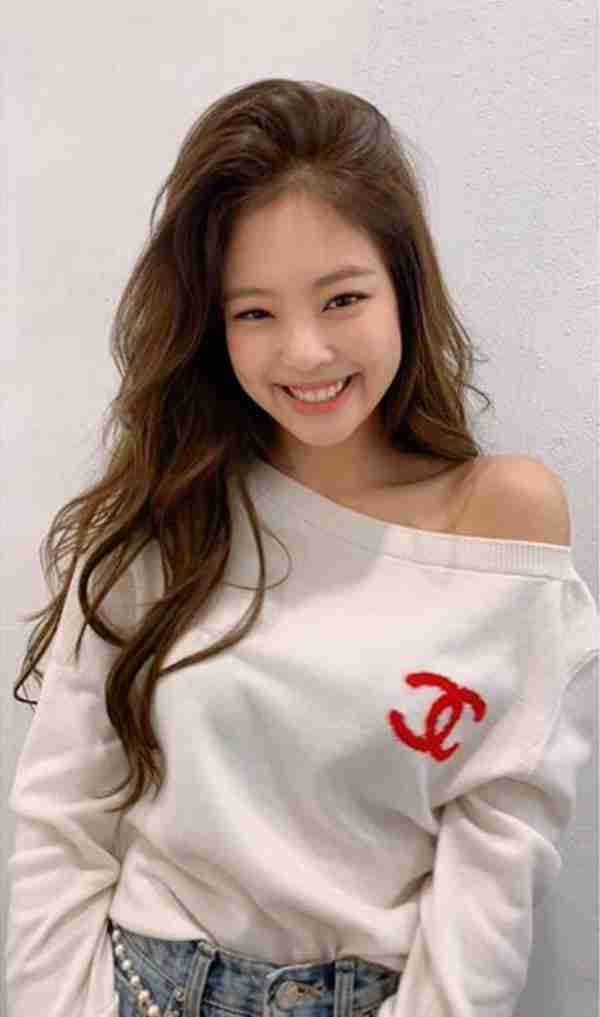 腿短怎么办 女生(小女腿短女生穿衣搭配)