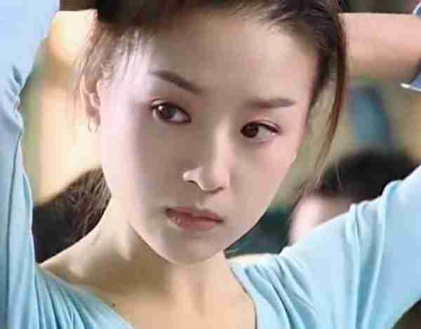 董洁为什么离婚(董洁潘粤明离婚的真相是什么)