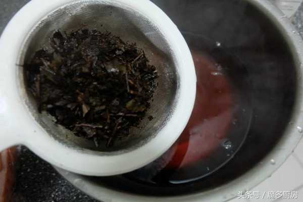 冬天就想喝杯热奶茶,手把手教你煮出一杯美味可口的咸奶茶!