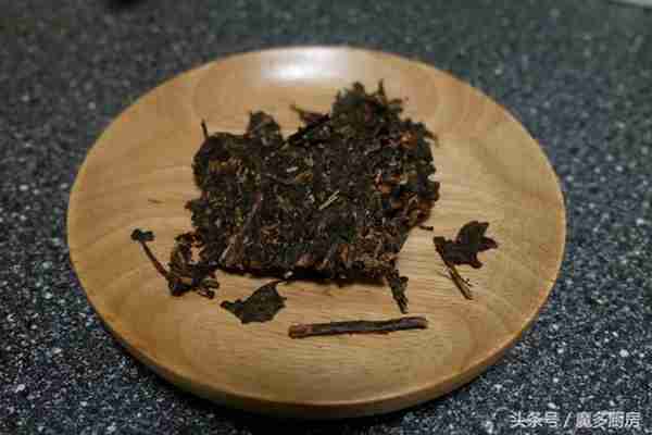 冬天就想喝杯热奶茶,手把手教你煮出一杯美味可口的咸奶茶!