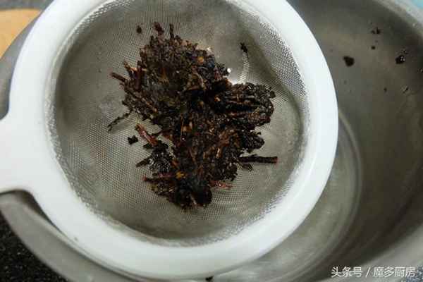 冬天就想喝杯热奶茶,手把手教你煮出一杯美味可口的咸奶茶!