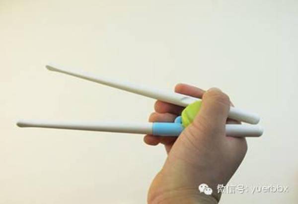 饭碗很重要,这些餐具不能给宝宝用!