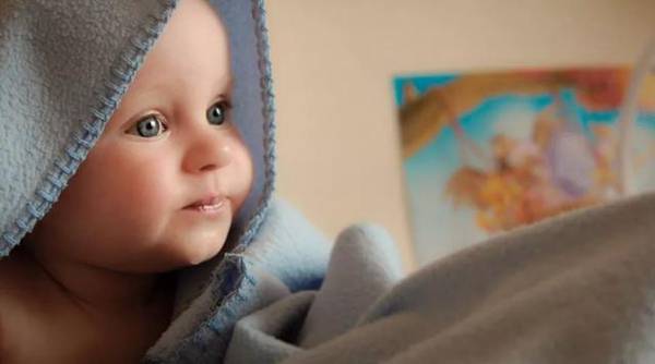 哺乳期的妈妈感冒了,到底该不该吃药?吃什么药?