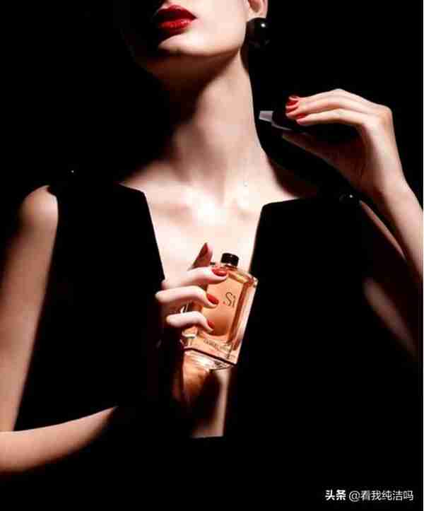 香水怎么用香味持久妇(女士香水喷在什么部位香味持久)