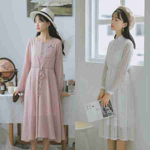 秋季穿搭,白色连衣裙搭配蓝色外套优雅淑女,专属软妹子的文艺范