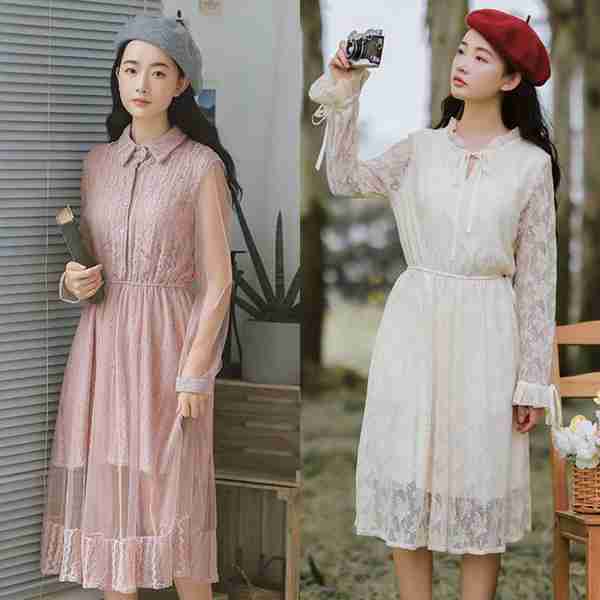 秋季穿搭,白色连衣裙搭配蓝色外套优雅淑女,专属软妹子的文艺范