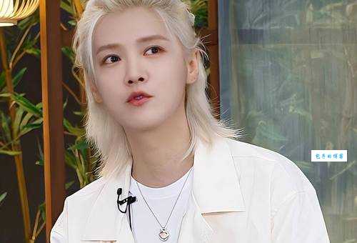 鹿晗个人资料简介及家世怎么样?他是富二代吗?