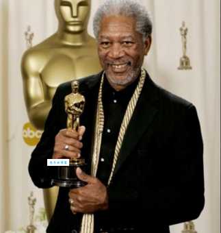 摩根弗里曼扮演旅行者亮相开幕式，你猜到了吗？