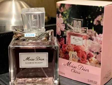 迪奥花样甜心香水留香久吗？味道会不会太浓？