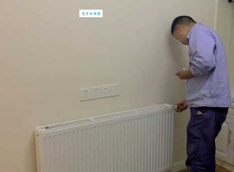 家里暖气片如何放气？简单几步让房间暖和起来！