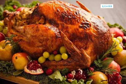 感恩节火鸡的美味传说：为什么它成为节日的象征？