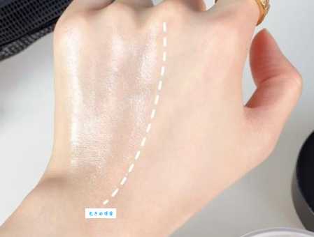 蜜粉的正确使用方法：快速掌握蜜粉上妆技巧