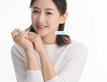 想了解何雯娜?这里有她的全部个人资料和幕后故事