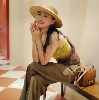 想了解何雯娜?这里有她的全部个人资料和幕后故事