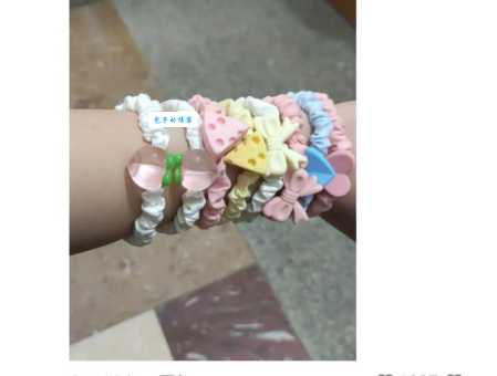 女孩送男生皮筋是什么意思？暗示喜欢还是朋友间的玩笑？