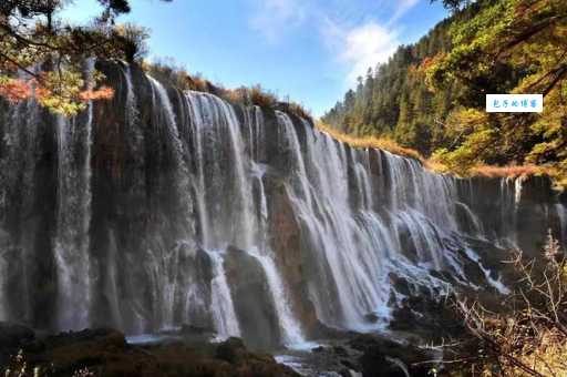 你知道九寨沟最宽的瀑布吗?诺日朗瀑布奇观等你来看!