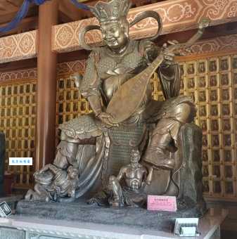 四大天王是哪四个神仙 佛教中这四位护法神有何神通